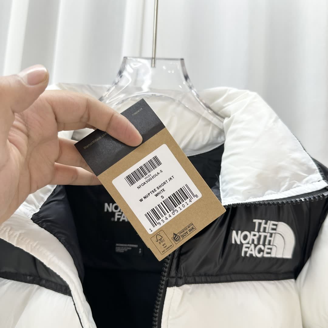 The North Face Nuptse Short Down Jacket NF0A5GGE